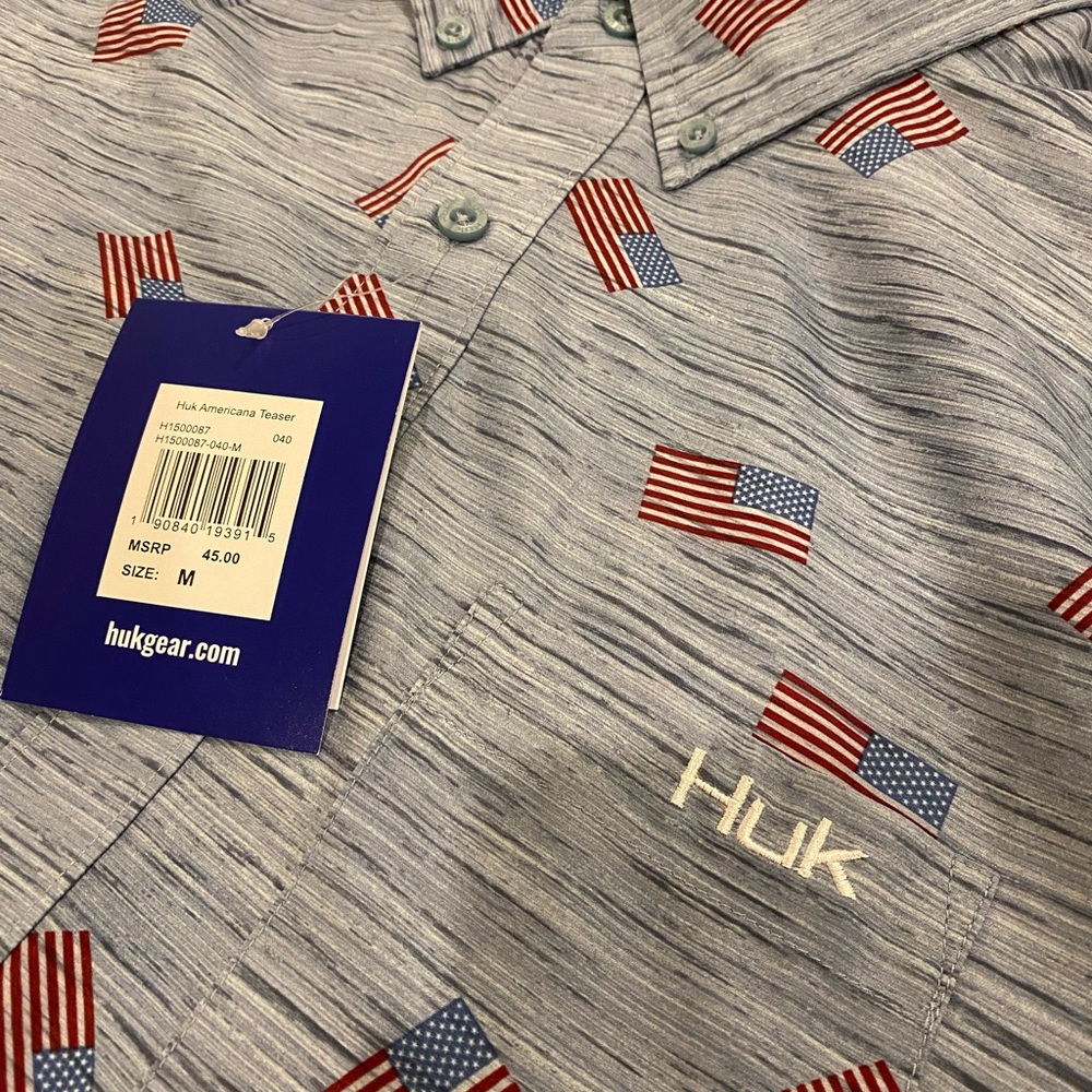 Huk Performance Fishing American Flag - Size Medium - Brand New
